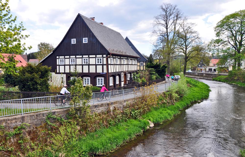 Mandava v Grosssch�nau.