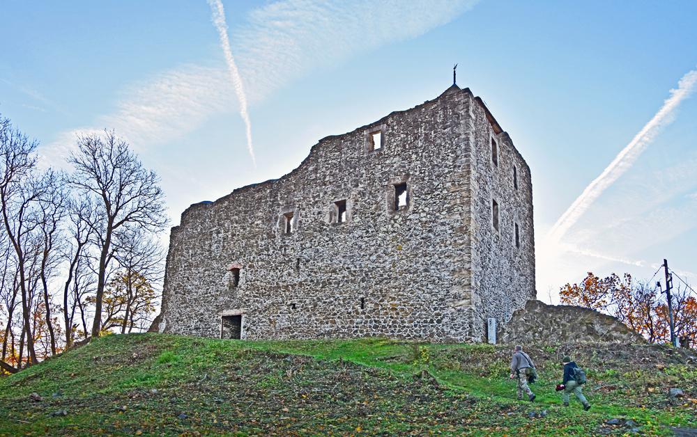 Hrad Kamenice na Z�meck�m vrchu u �esk� Kamenice (�esk� st�edoho��)