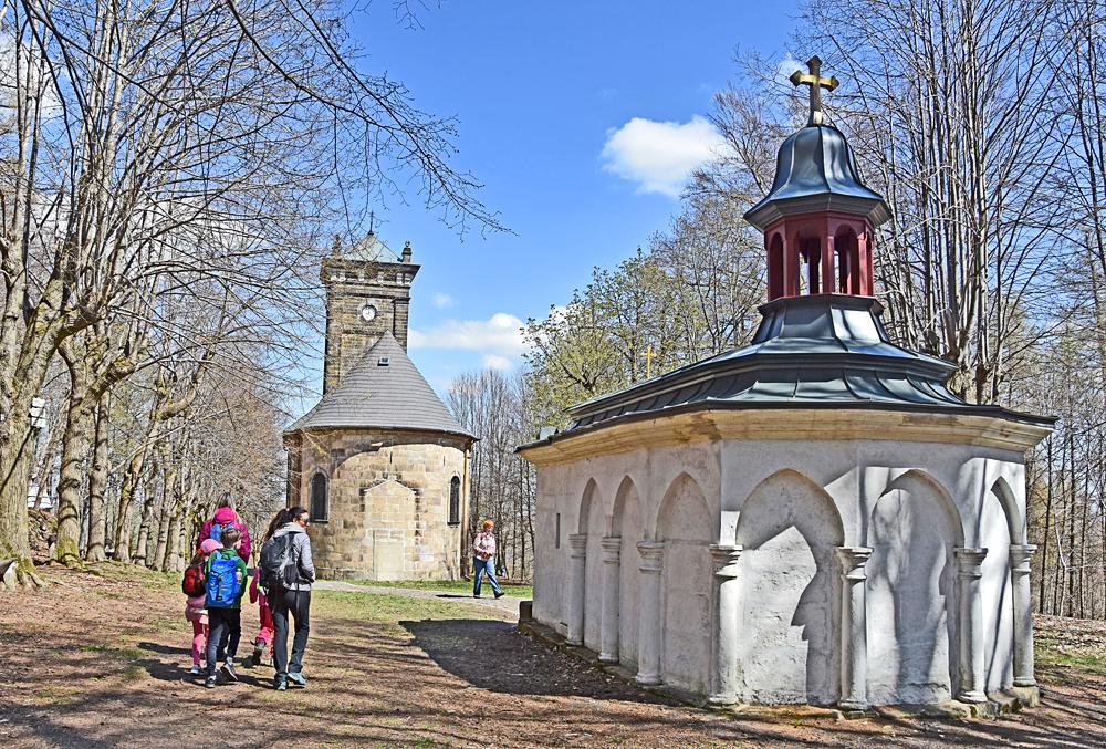 Kaple Bo��ho hrobu (K��ov� hora - Ji�et�n pod Jedlovou)  