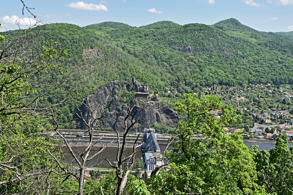 Hrad St�ekov - labsk� �dol� - �esk� st�edoho��