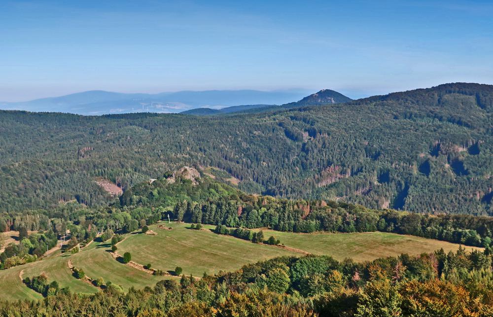 V�hled z rozhledny na Jedlov� sm�rem k Lu�i