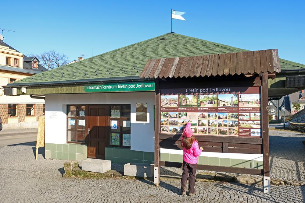 Turistick� informa�n� centrum v Ji�et�n� pod Jedlovou