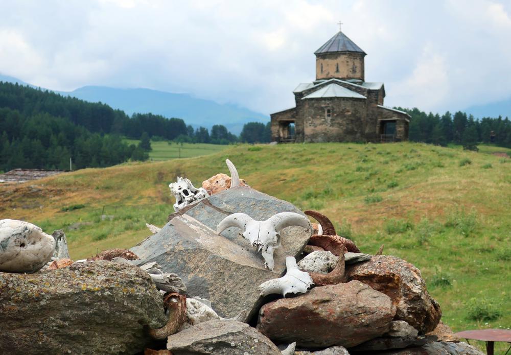 Pravoslavn� kostel�k Shenako v Gruzii.