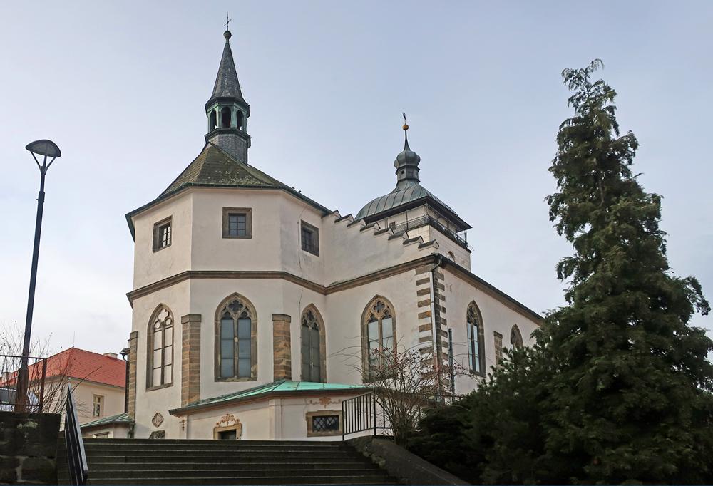 Kostel sv. Jakuba Star��ho v �esk� Kamenici.