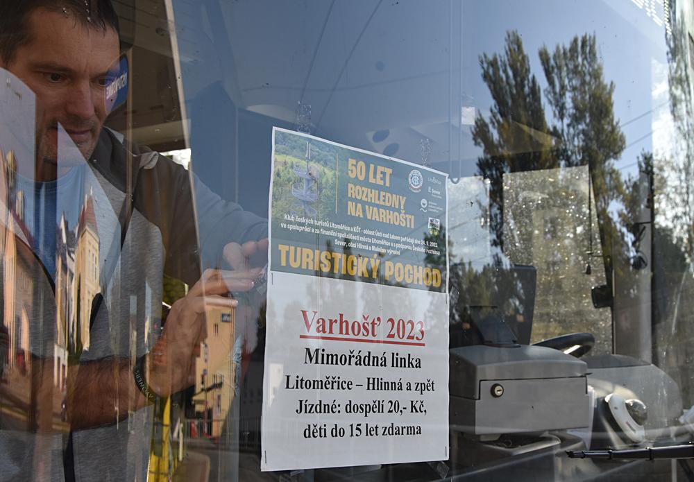 Speci�ln� autobusov� linka v�ro�n�ho pochodu na Varho��.