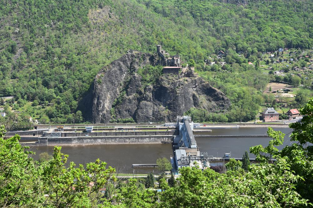 Hrad St�ekov z nau�n� stezky V�tru�e - St�ekov.