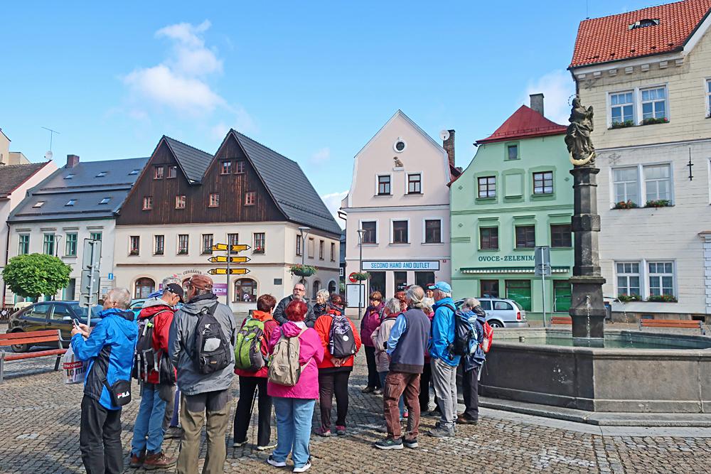 Komentovan� prohl�dka m�sta �esk� Kamenice.