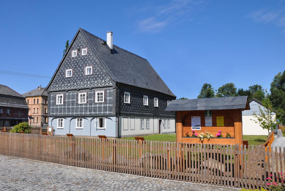 Turistick� infocentrum v Lipov� na �luknovsku.