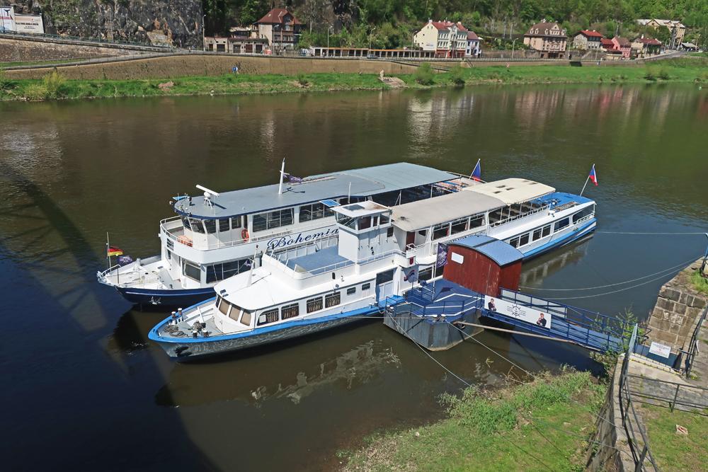 P��stavi�t� turistick�ch lod� v D���n�.