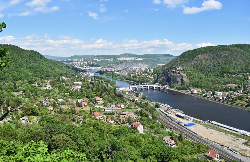 Pohled z vyhl�dky Vrko�. 