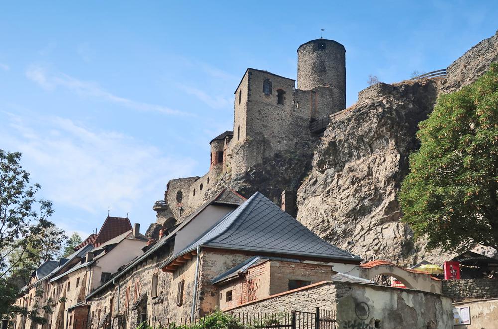 Pod St�ekovem - �lut� turistick� trasa - �esk� st�edoho��