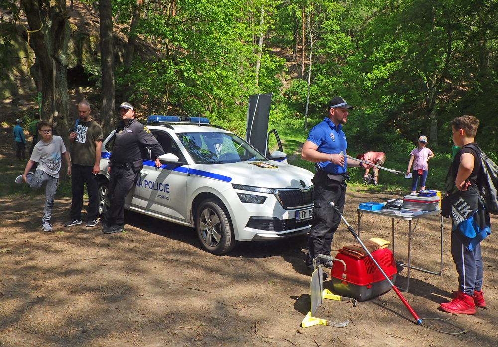 44. Litom��ick� pochody v roce 2023 - stanovi�t� m�stsk� policie