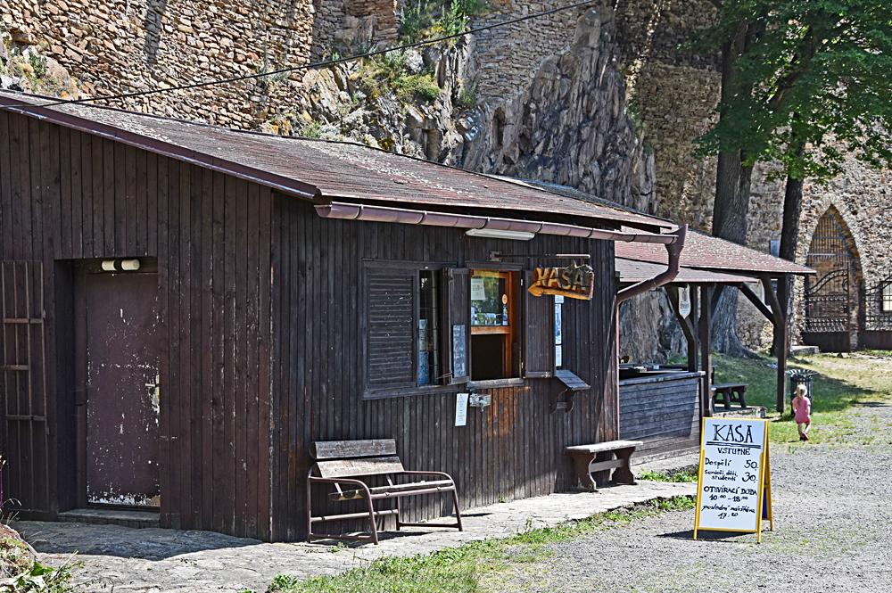 Hrad Hasi�tejn v Kru�n�ch hor�ch.