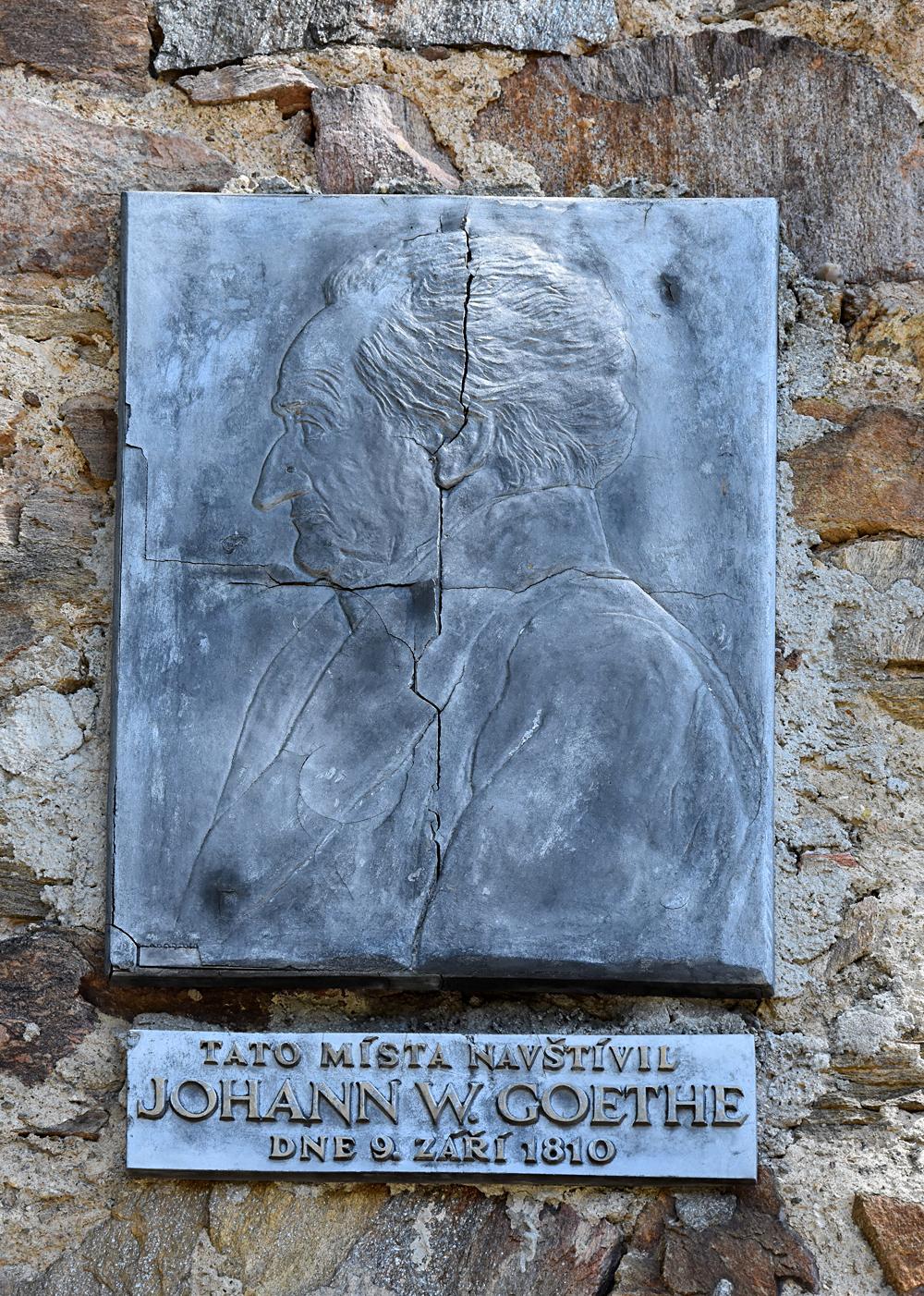 J. W. Goethe - pam�tn� deska na Hasi�tejn�