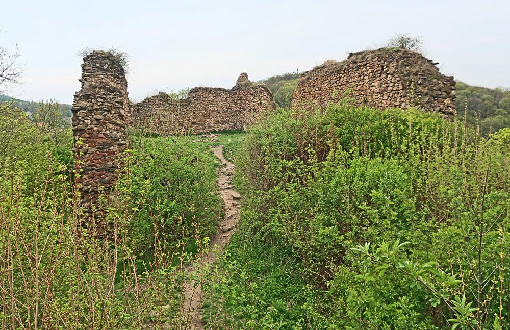 Hrad Oparno v �esk�m st�edoho��