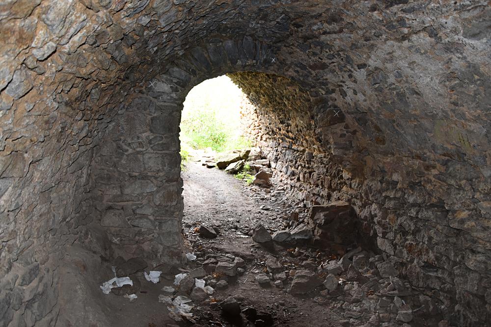 Hrad Oparno v �esk�m st�edoho��