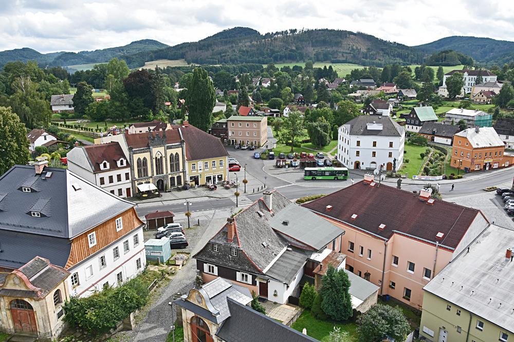 Skl��sk� slavnosti v Ch�ibsk� - v�hled z kosteln� v�e