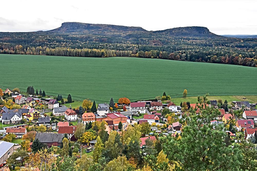 Stolov� dvojhora Gro�er und Kleiner Zchirnstein.