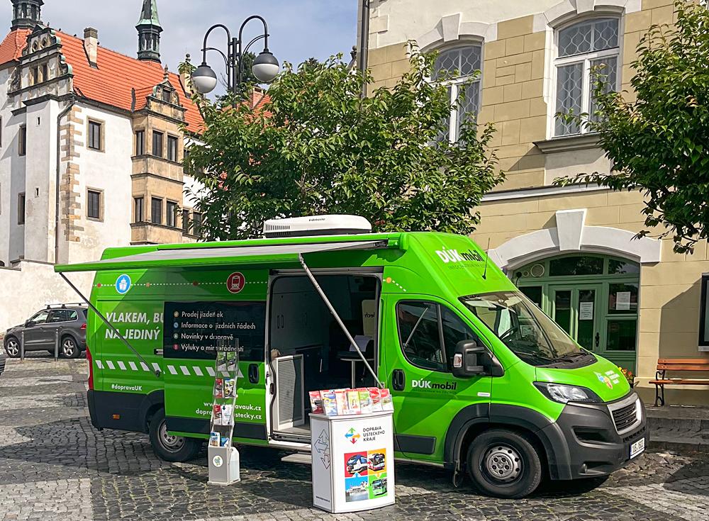 Poj�zdn� st�nek Dopravy �steck�ho kraje.
