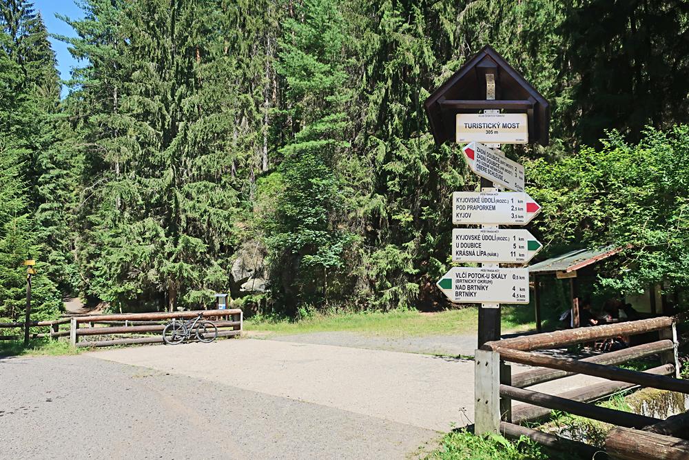 Turistick� most v Kyjovsk�m �dol� (�esk� �v�carsko)