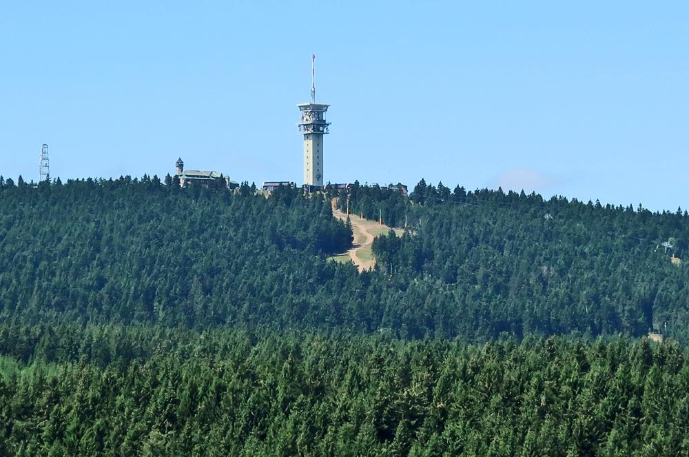 Kl�novec - nejvy��� hora kru�n�ch hor.