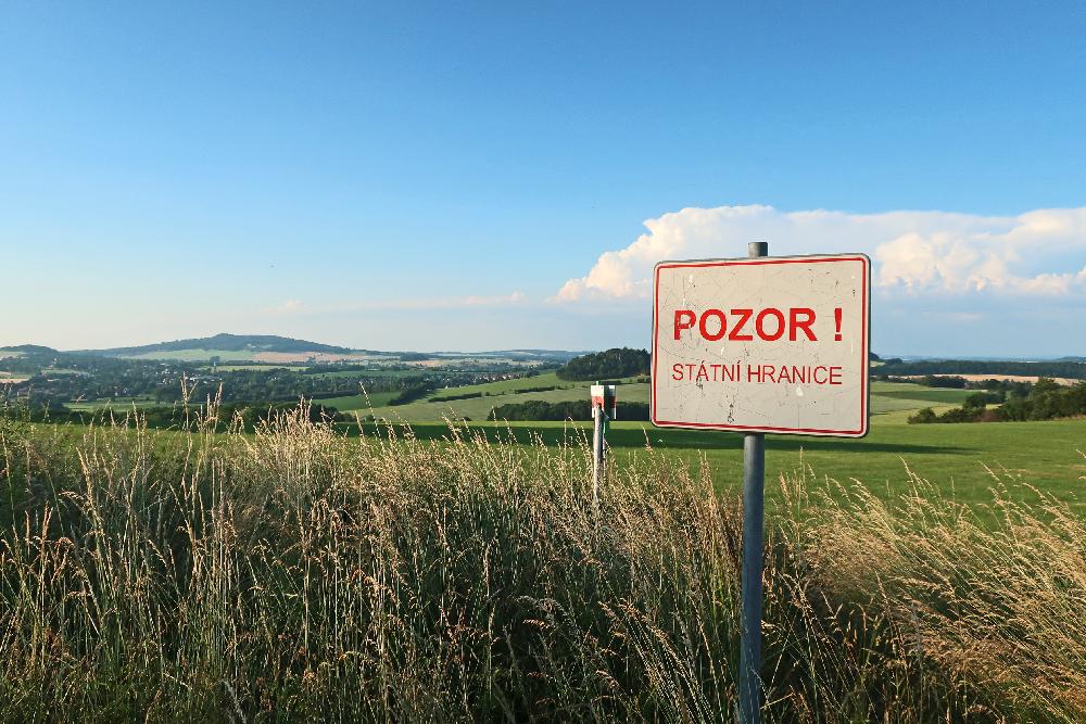 V�hled do Horn� Lu�ice od varnsdorfsk�ho �pi��ku.