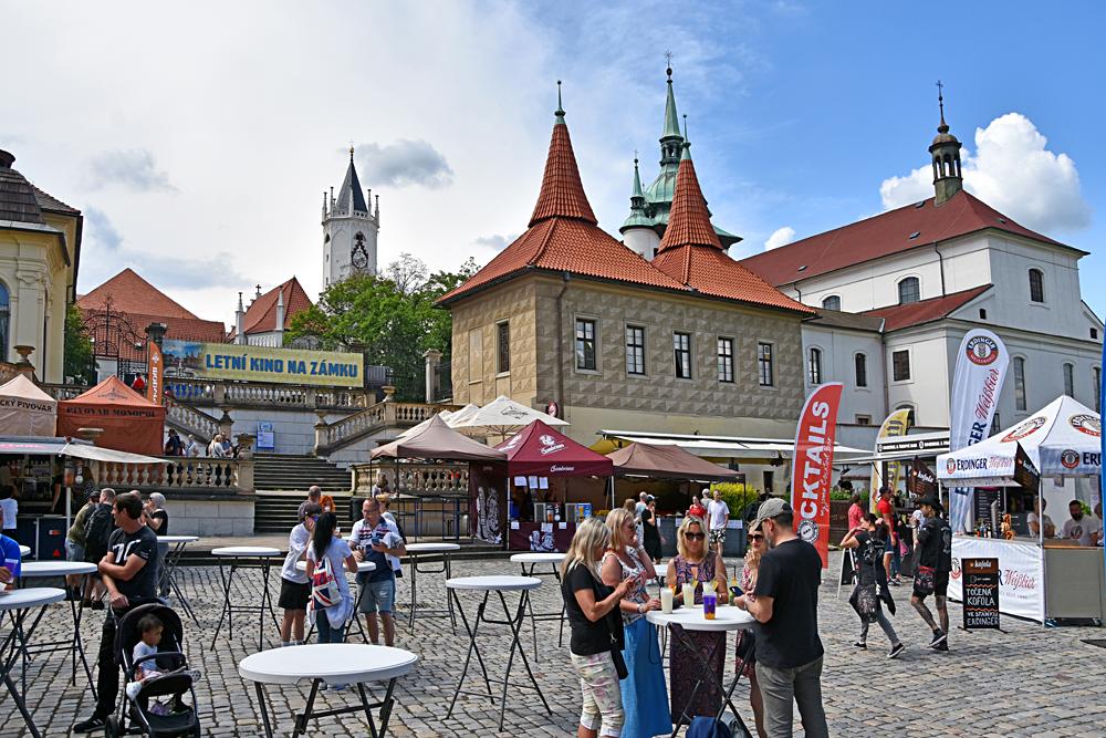 Zah�jen� l�ze�sk� sez�ny v Teplic�ch.