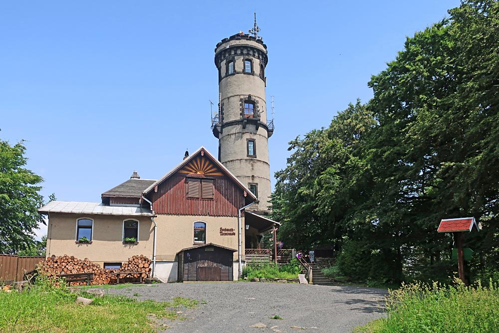 Rozhledna na vrchu Hochwald v Lu�ick�ch hor�ch. 