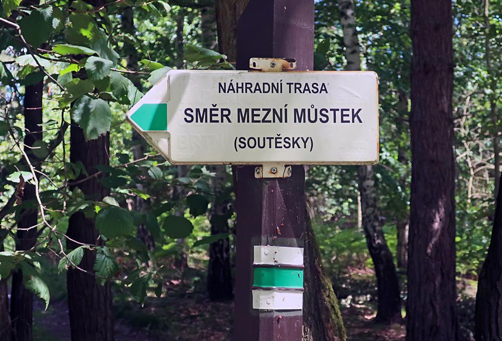N�hradn� trasa k Mezn�mu m�stku a do Divok� sout�sky.