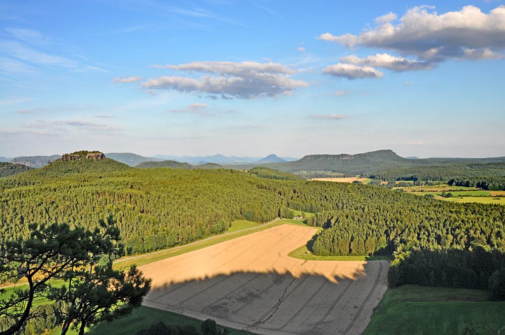 V�hled z Pfaffensteinu v Sask�m �v�carsku.
