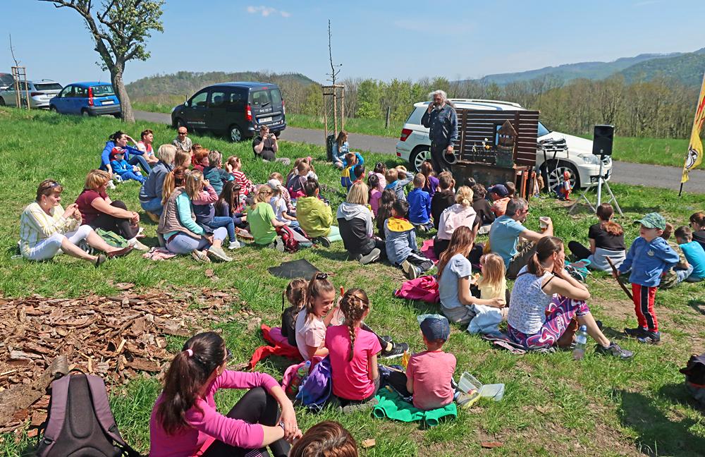 Prvom�jov� setk�n� na Koz�m vrchu.