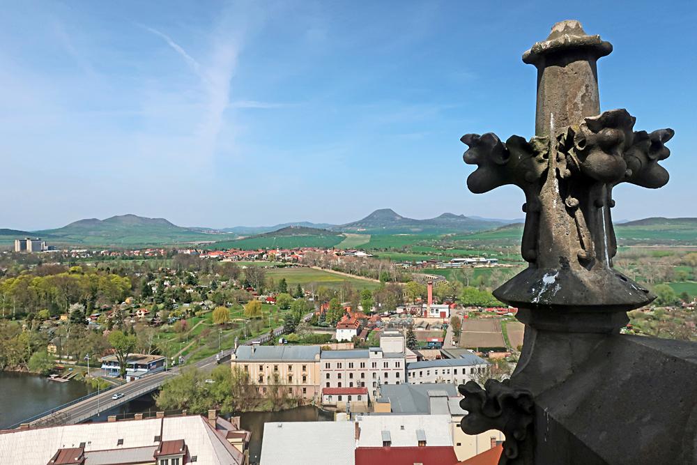 Chr�m svat�ho Mikul�e v Lounech - v�hled z v�e