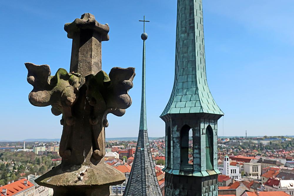 Chr�m svat�ho Mikul�e v Lounech - v�hled z v�e