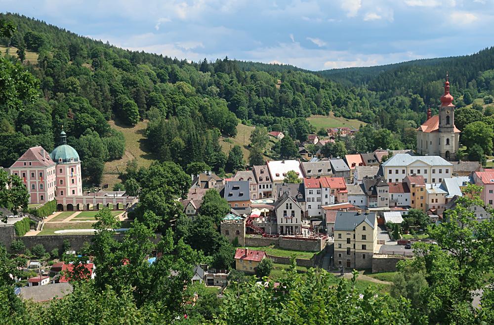 Panoramatick� stezka kolem Be�ova nad Teplou.