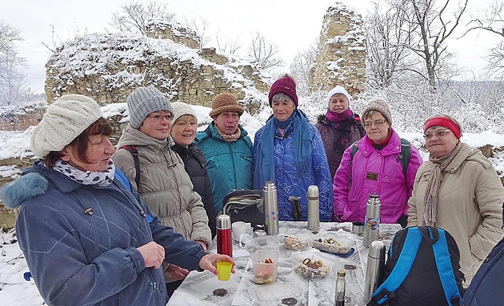 Turistick� hodov�n� na hrad� Pravda.