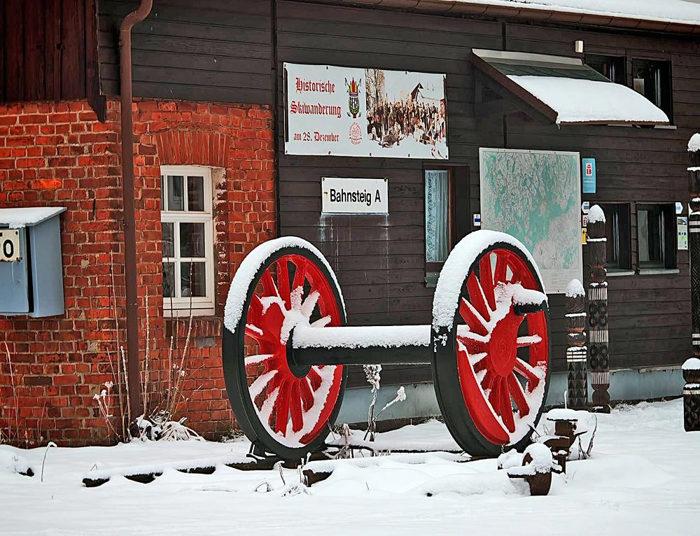Poz�statky parn�ho provozu na Moldavsk� horsk� dr�ze.