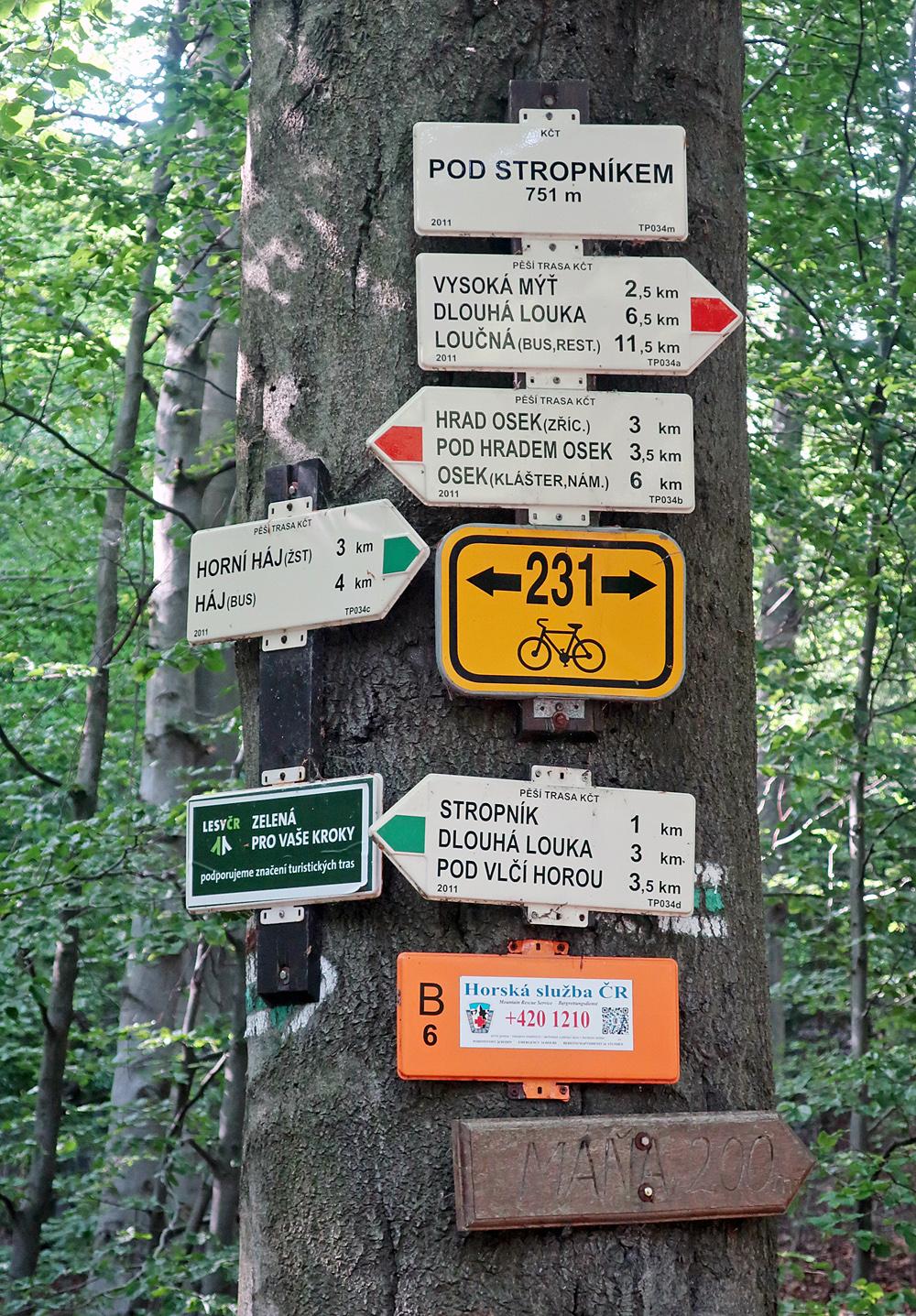 Turistick� trasy v okol� hory Stropn�k.