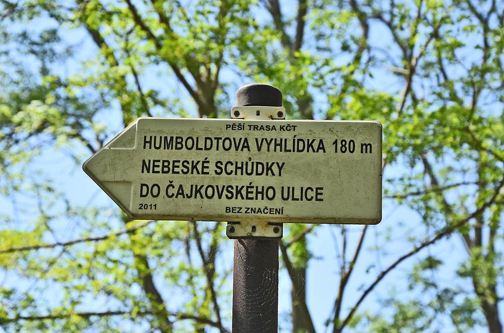 Odbo�ka z nau�n� stezky na Humboldtovu vyhl�dku v �st� nad Labem.