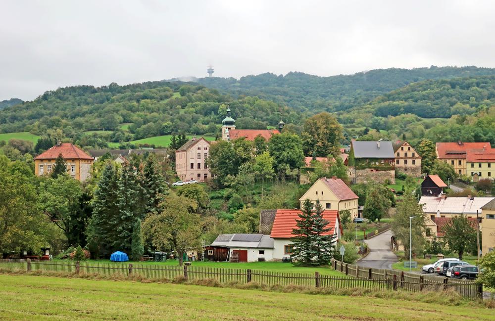 Zubrnice pod Bukovou horou v �esk�m st�edoho��. 