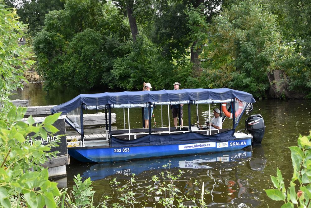 Turistick� lodn� linka T93 Litom��ice - Terez�n.