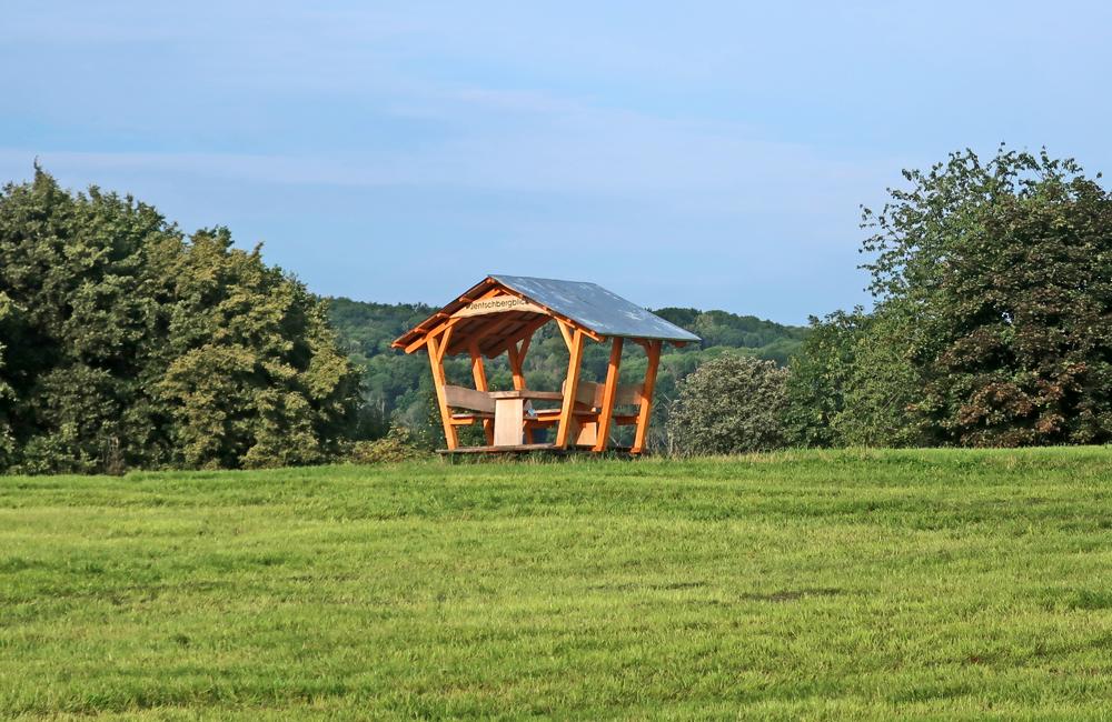 Nov� vyhl�dka na Jentschbergu p��mo l�k� k uspo��d�n� turistick�ho pikniku.